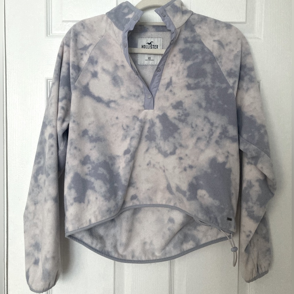 Hollister purple and cream pullover